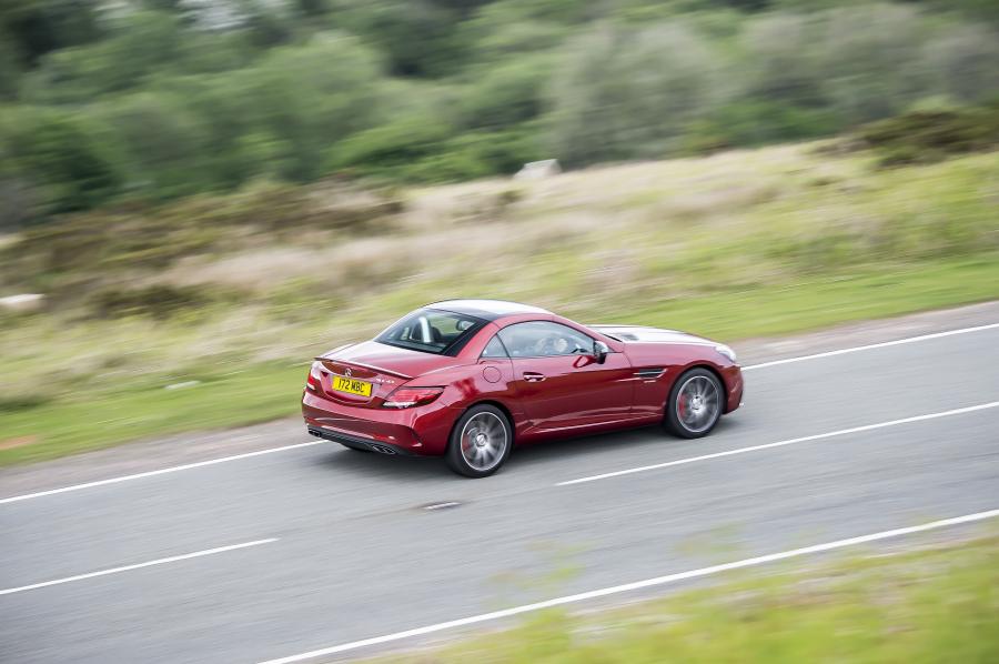  Mercedes-AMG SLC43 2016 года  (UK) (фото 17 из 30)